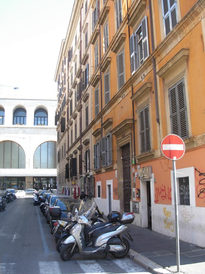 特米尼比纳罗1和2公寓 罗马 外观 照片